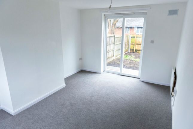 11, Village Close, Telford photo 4