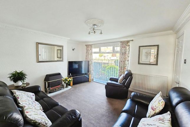 14, Ford Terrace, Choppington photo 2