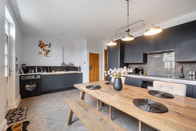 10, Oulton Lane, Leeds photo 3