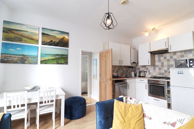 Flat 4, Avalon Court,, Beach Road, Devon photo 2