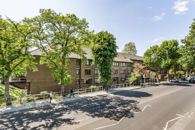 Flat for sale in Great Western Road, Westbourne Green