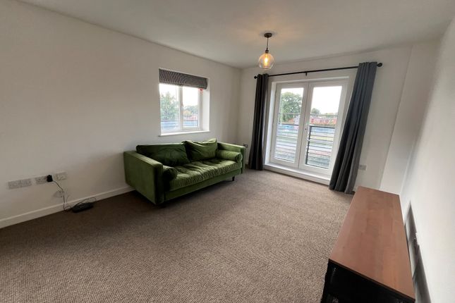 28, Swarcliffe Approach, LEEDS photo 2