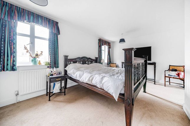 Property to rent in Magnolia Place, Ealing, London