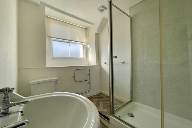 Shower Room 1