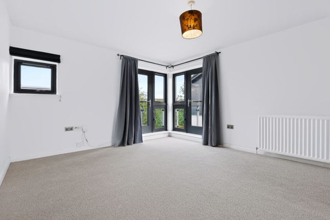 57 2/2, Beardmore Place, Clydebank photo 3