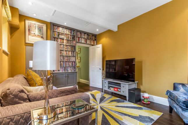 Flat for sale in Chesterton Lane, Cirencester, Gloucestershire