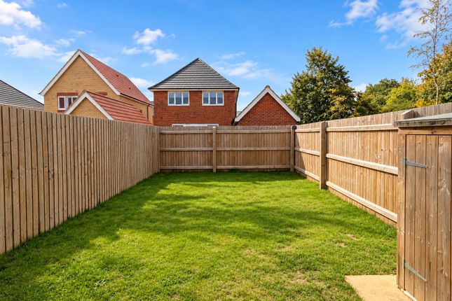 25, Slingsby Gardens, Nottingham photo 2