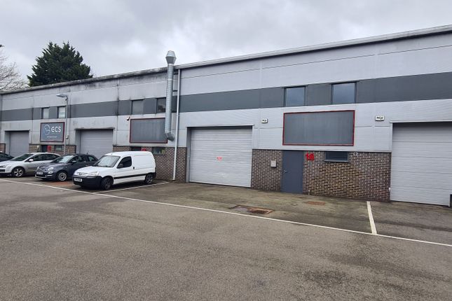 Warehouse to let in Bircholt Road, Maidstone