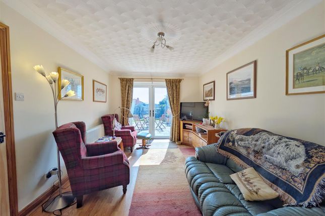 13, Lark Rise, Coleford photo 2