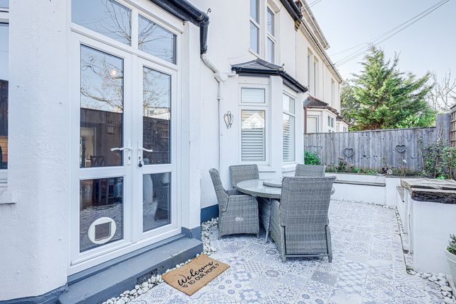 Flat for sale in Grand Parade, Leigh-On-Sea