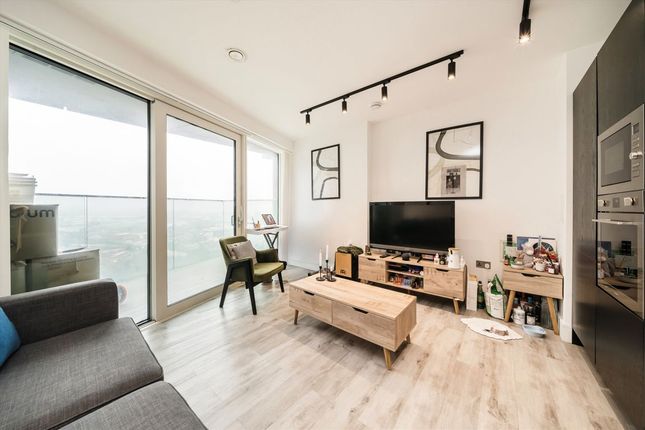 Flat 1807, Icon Tower, 8, Portal Way, London photo 3