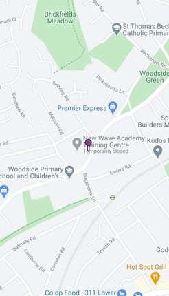 Flat to rent in Woodside Green, Woodside, Croydon