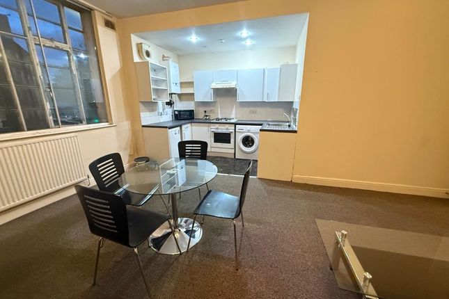 Flat 2,391 Camden Road, London, London photo 4