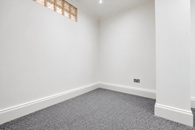 Flat 9 Tate House,, Manse Road, London photo 5