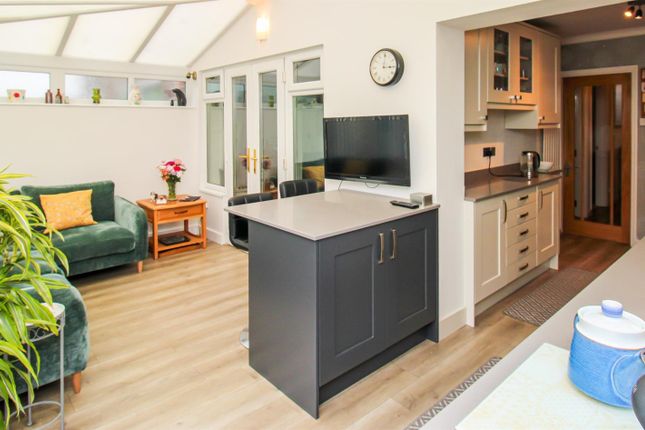 29, Woodland Road, Wakefield photo 5