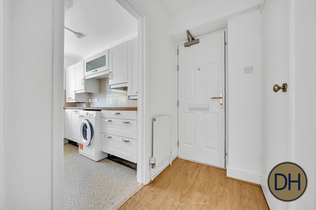 27, Mayflower Court, Ongar photo 5