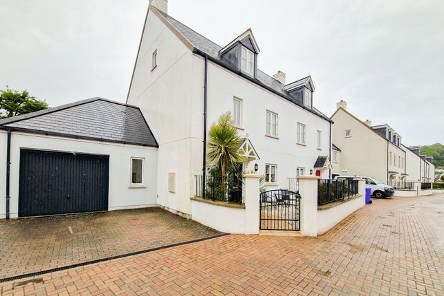 Semi-detached house for sale in Rue Horman, Grouville