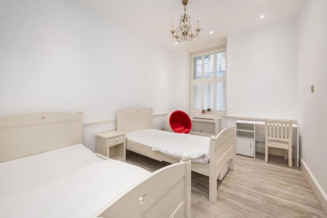 Flat to rent in Church Row, Hampstead