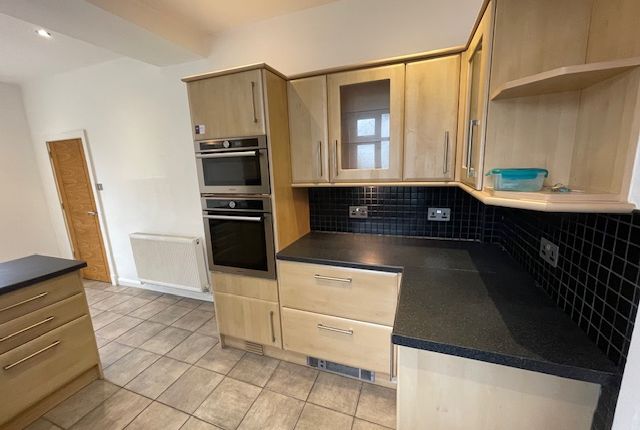 Property to rent in Stoughton Road, Oadby, Leicester