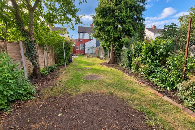 23 Chandos Road, Luton, Bedfordshire photo 2