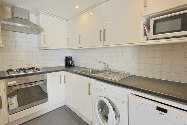Bayswater Road, Newcastle Upon Tyne photo 2