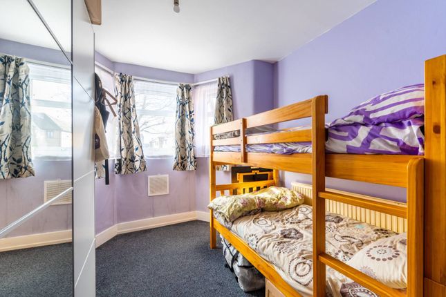 Flat for sale in Harlesden Gardens, Harlesden, London