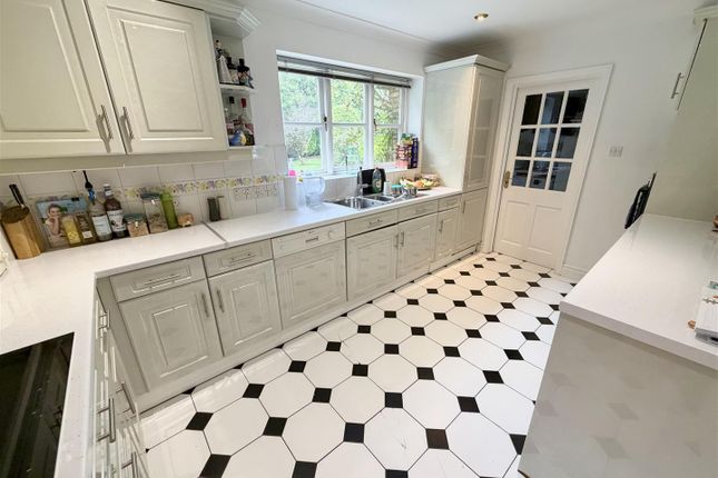 Devisdale Grange, Groby Road, Altrincham photo 2