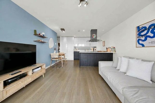 Flat 47, Aubers Ridge Court, London photo 4