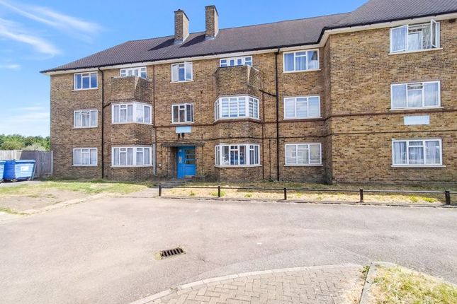 Thumbnail Flat for sale in Park Road, Enfield