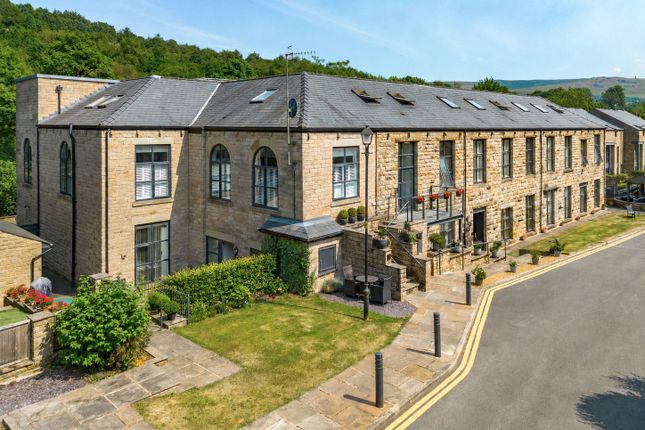 44 The Mill,, Tamewater Court, Saddleworth photo 2