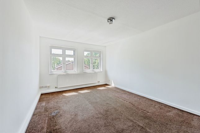 29, Grantwood Close, Redhill photo 2