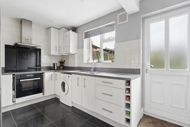 358 Micklefield Road, High Wycombe photo 4