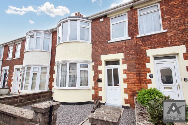 Terraced house for sale in Hill View Road