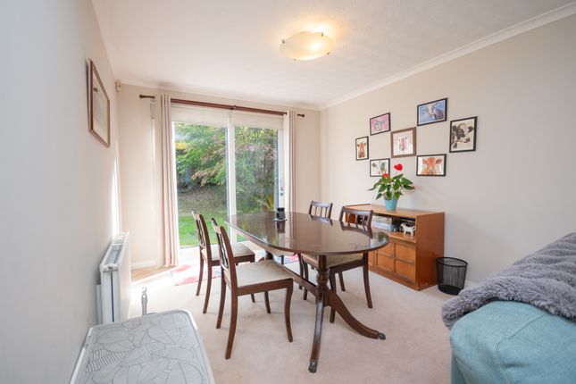 26, Edenside, Cumbernauld photo 4