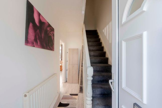 22 Wern Crescent, Treharris photo 2