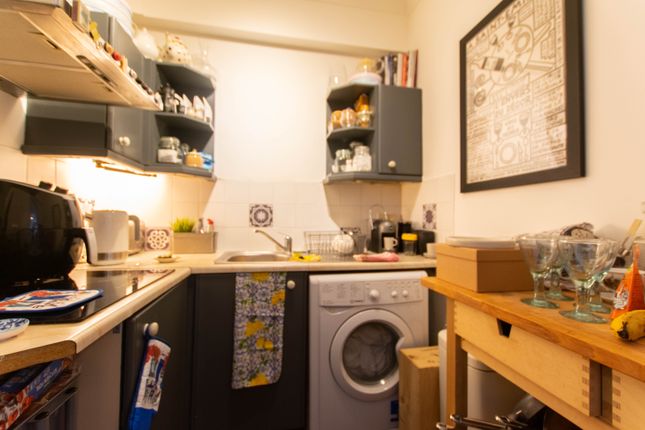 Basement Flat, Delamere, Cheltenham photo 4