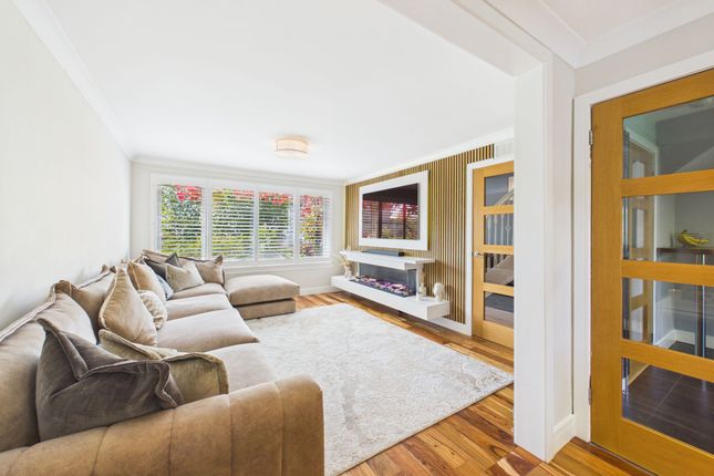 7 Laburnum Road, Bonnybridge photo 2