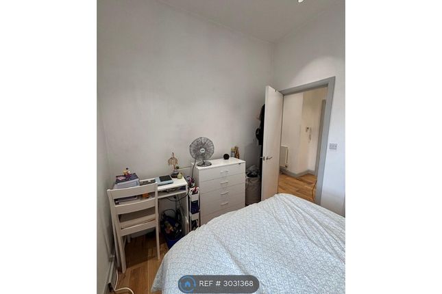 Flat A, Dorothy Road, London photo 5