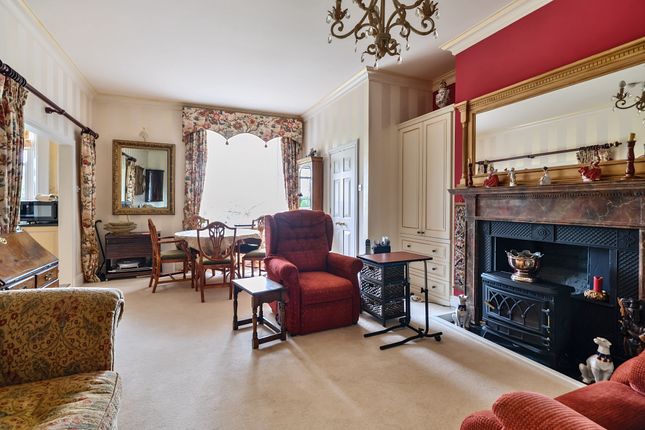 4 Laugherne House, Laugherne Park, Worcester photo 3
