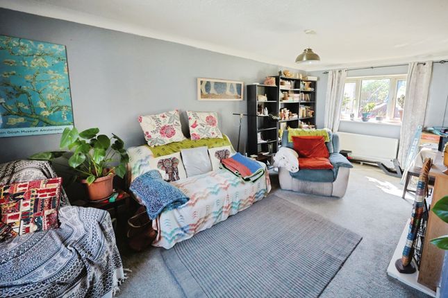 19, Lincoln Drive, Crook photo 3