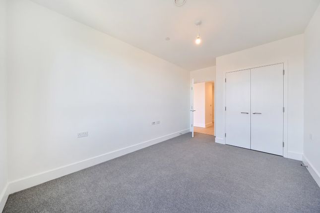 Pipits Place, Barking photo 4