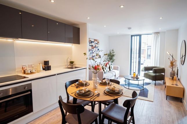 Apt 72, Downtown Victoria North, Manchester photo 2