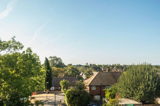 64 Rosebank, Epsom photo 4