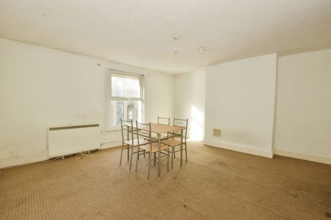 27c,, Somerset Road, Ashford photo 2