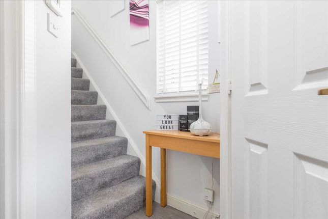 28,, Redwood Crescent, Glasgow photo 2