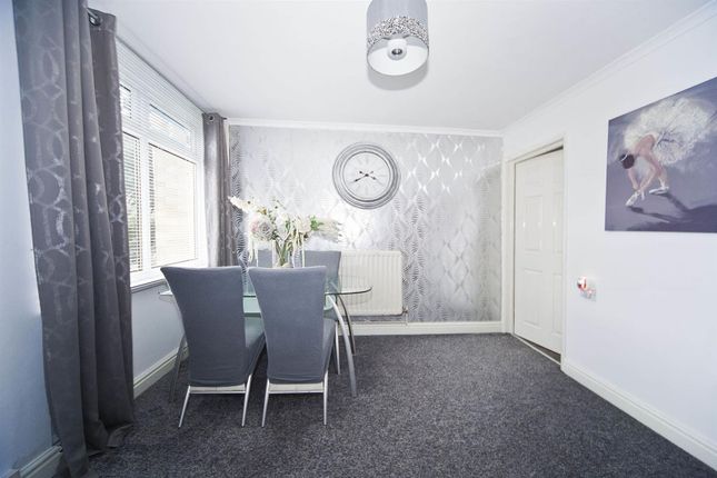 13, Fletcher Walk, Hartlepool photo 4