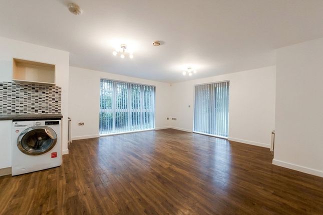 2 Lockwood Court Todd Close, Borehamwood photo 2