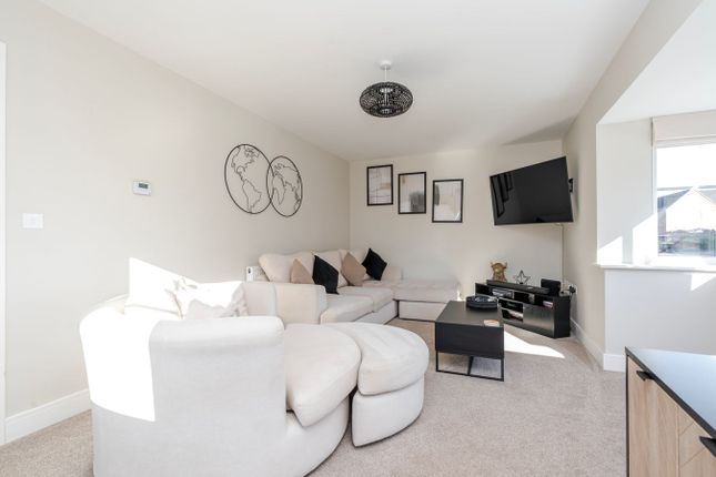 29, Clover Way, Boston photo 4