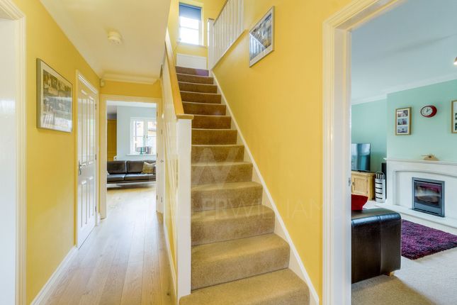 9, Oak Way, Hackleton, Northampton photo 3