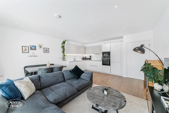 22 Tydeman House, Williams Road, London photo 3